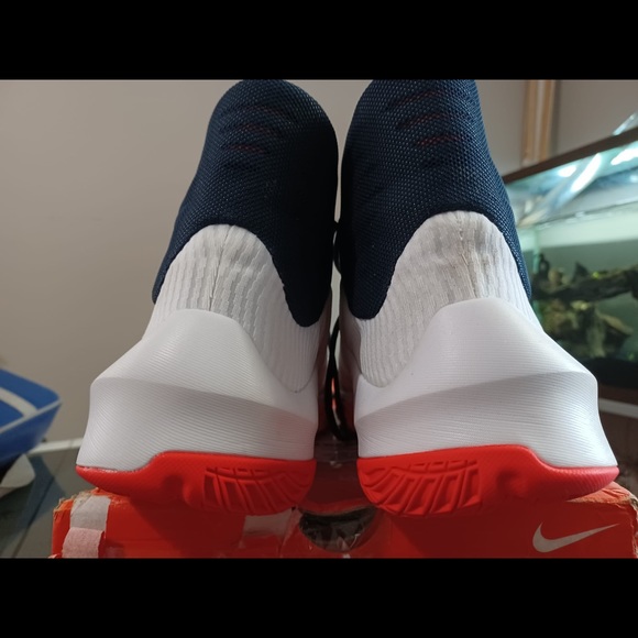 Nike Zoom Sneakers - Picture 8 of 10